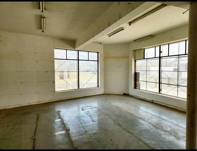 Retail property to rent in PLUMSTEAD