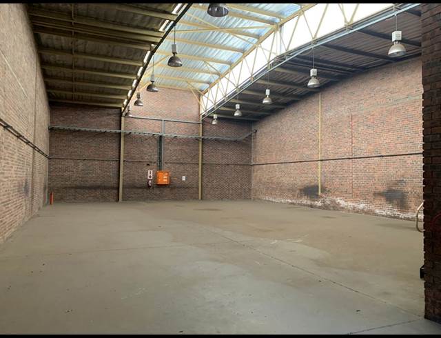 398M² WAREHOUSE TO LET IN STRIJDOMPARK