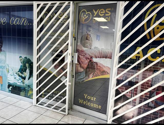 60M² RETAIL TO LET IN CORLETT GARDENS
