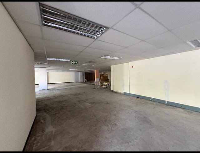 1,344M² OFFICE TO LET IN CLAREMONT