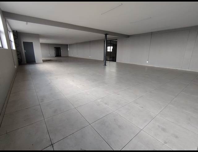 2,700M² WAREHOUSE TO LET IN ALBERTON NORTH