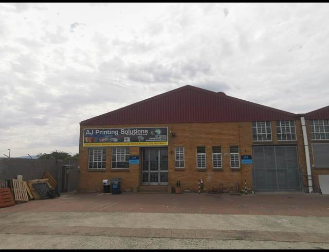 300M² WAREHOUSE TO LET IN MAITLAND