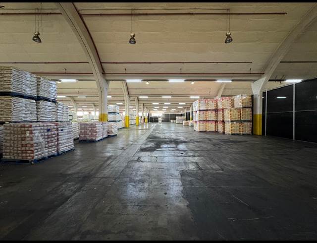 7,000M² WORKSHOP TO LET IN INDUSTRIA WEST