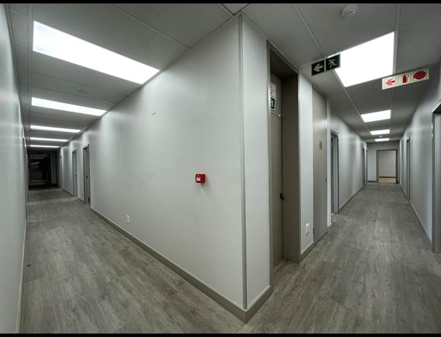 712M² OFFICE TO LET IN SANDTON CENTRAL