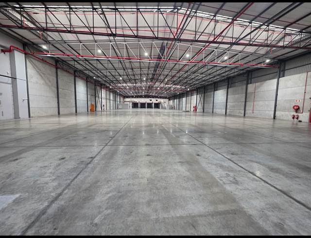 5,142M² WAREHOUSE TO LET IN MARCONI BEAM INDUSTRIA