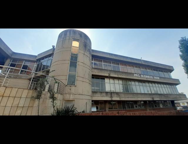 440M² OFFICE TO LET IN SILVERTON