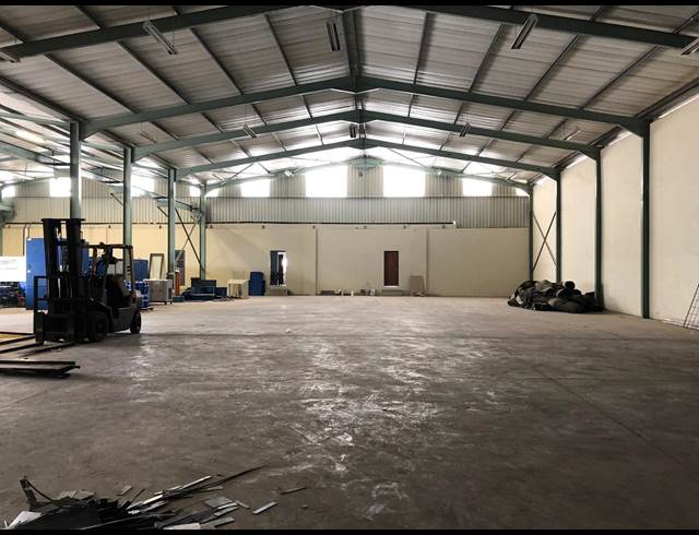 1,200M² WAREHOUSE TO LET IN PRIMROSE