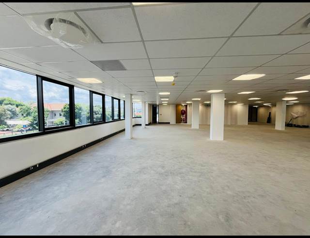 345M² OFFICE TO LET IN VORNA VALLEY