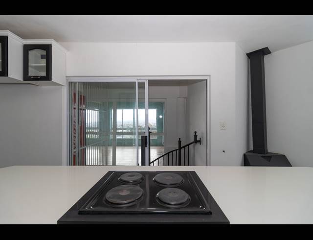 5 BEDROOM HOUSE TO LET IN MOUNTAINSIDE