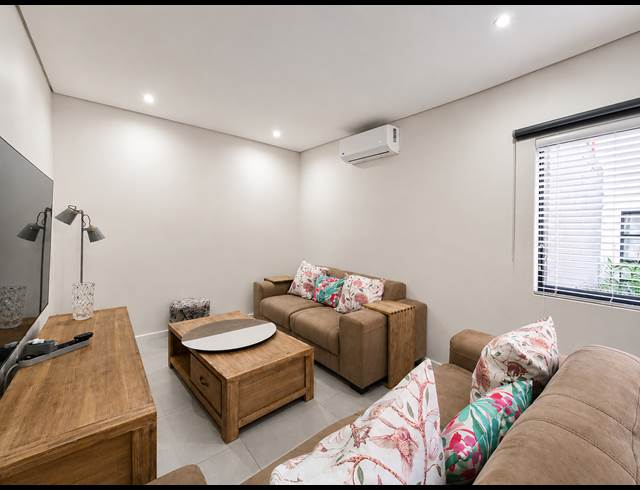 3 BEDROOM TOWNHOUSE TO LET IN PALM LAKES ESTATE