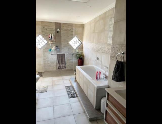 3 BEDROOM HOUSE TO LET IN FISHERS HILL