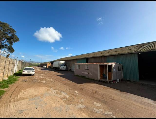 1,820M² WAREHOUSE TO LET IN FISANTEKRAAL
