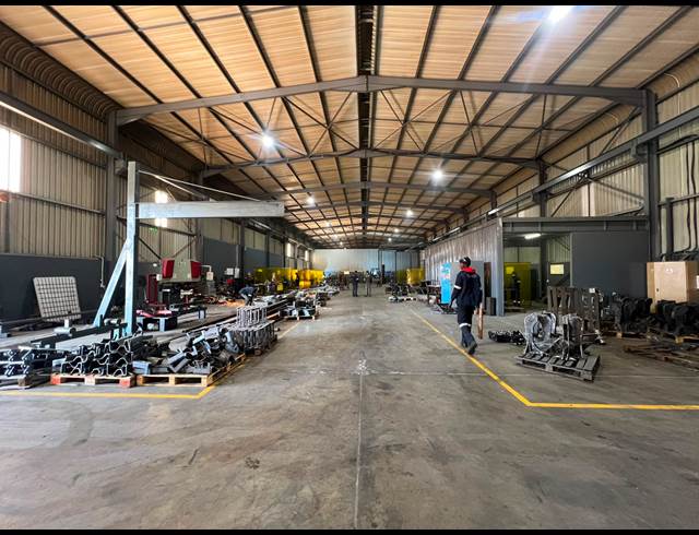 2,866M² WAREHOUSE TO LET IN KNOPJESLAAGTE