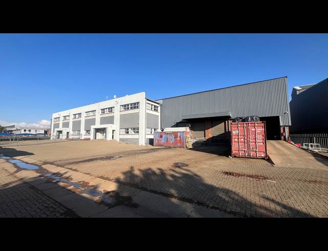 2,169M² WAREHOUSE TO LET IN SPARTAN