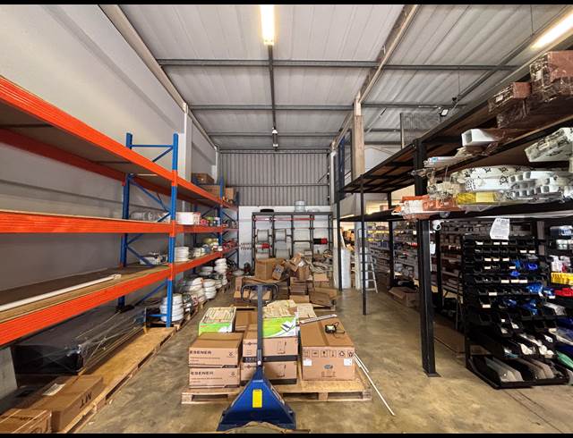 494M² WAREHOUSE TO LET IN UMHLANGA RIDGE