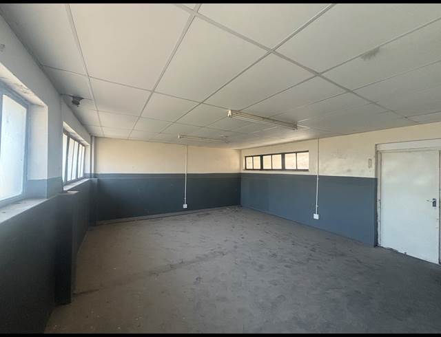 339M² INDUSTRIAL YARD TO LET IN BLACKHEATH INDUSTRIAL