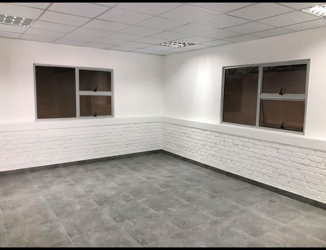 984M² OFFICE TO LET IN POMONA AH