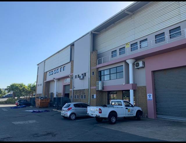 832M² WAREHOUSE TO LET IN RED HILL