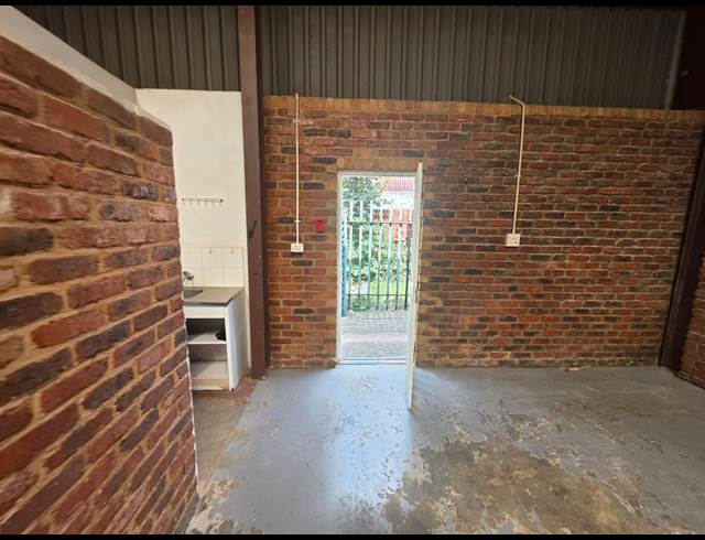 150M² WAREHOUSE TO LET IN ALRODE SOUTH