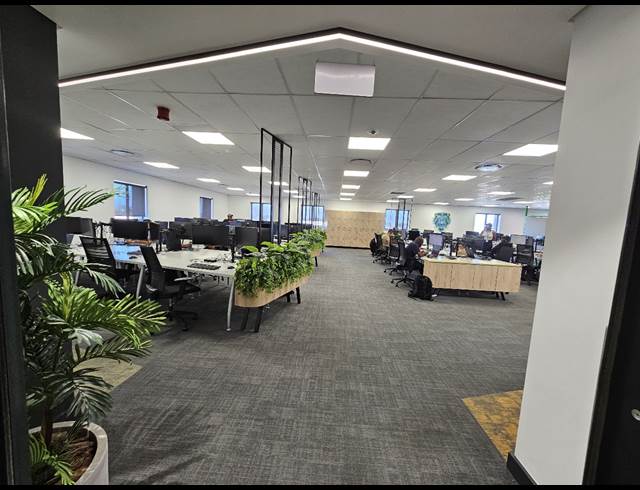 1,753M² OFFICE TO LET IN CENTURY CITY