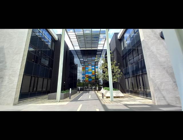 336M² OFFICE TO LET IN BRYANSTON