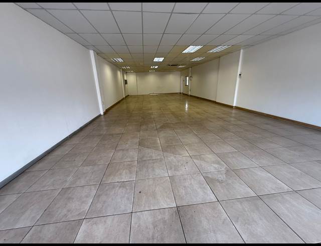 165M² RETAIL TO LET IN INDUSTRIA WEST