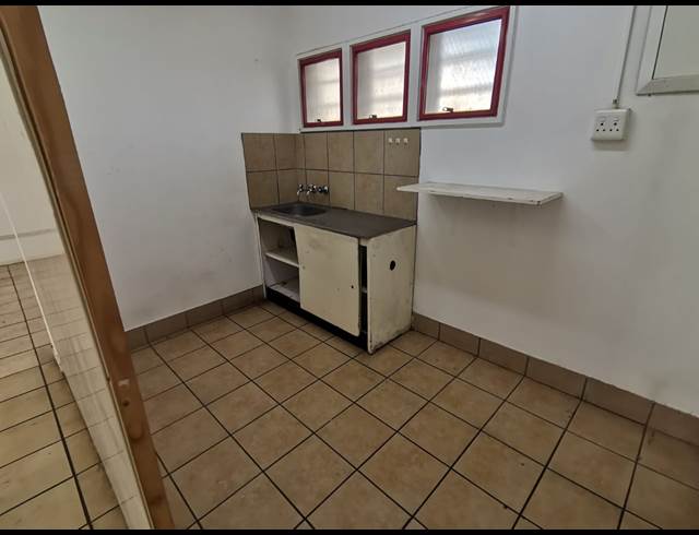 56M² RETAIL TO LET IN VALHALLA