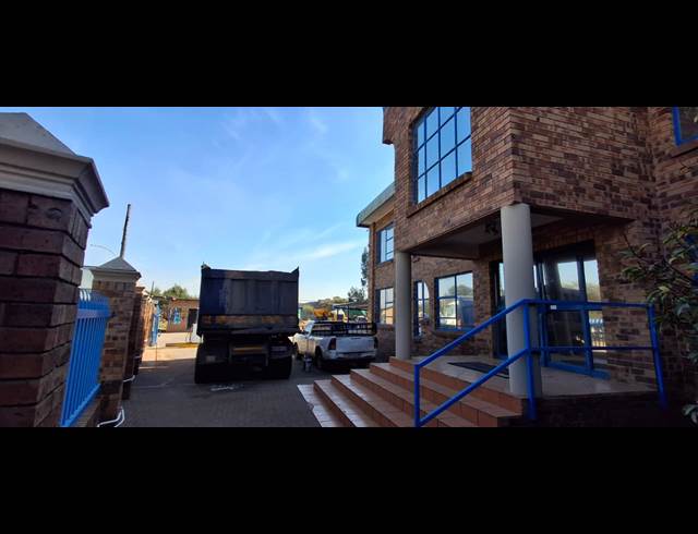 6,093M² BUILDING TO LET IN MOREHILL