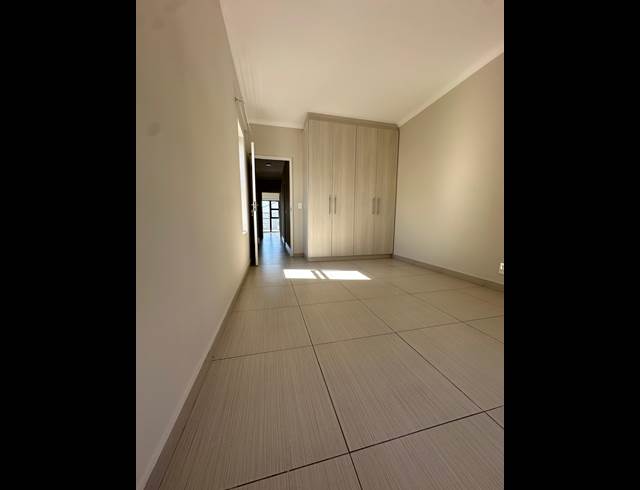 3 BEDROOM TOWNHOUSE TO LET IN PARKLANDS