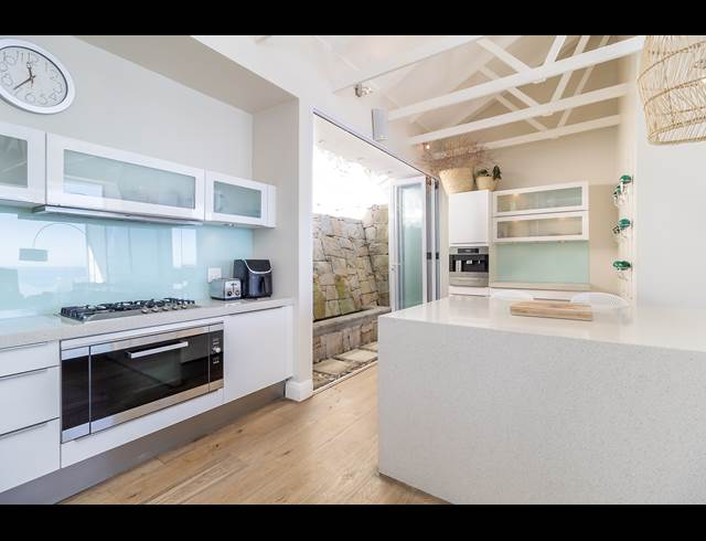 4 BEDROOM HOUSE TO LET IN CLIFTON
