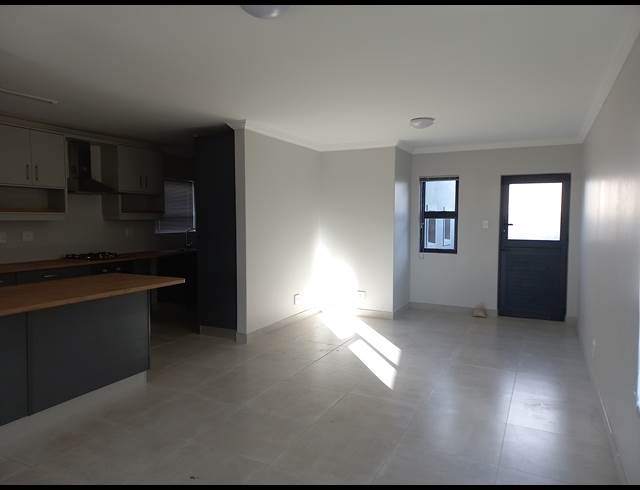 2 bed property to rent in WORCESTER WEST