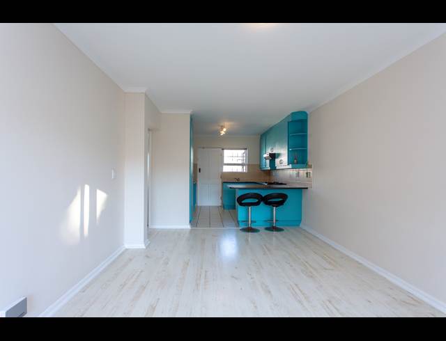 2 BEDROOM APARTMENT RENTED IN WYNBERG UPPER
