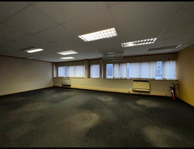 2,371M² OFFICE TO LET IN CAPE TOWN CITY CENTRE