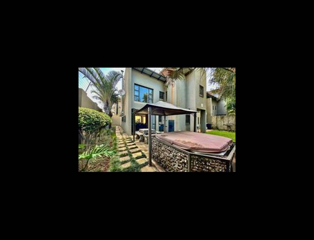 3 BEDROOM PROPERTY TO RENT IN MENLO PARK