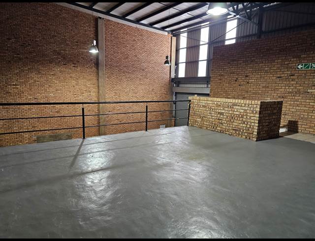 404M² MINI FACTORY TO LET IN LANSERIA
