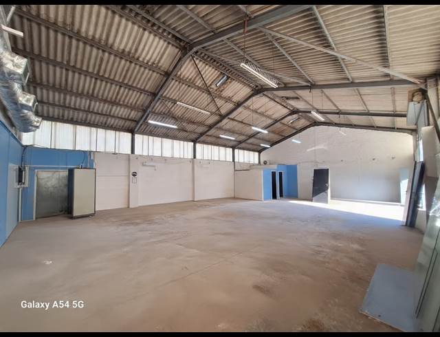 218M² WAREHOUSE TO LET IN ATHLONE INDUSTRIAL