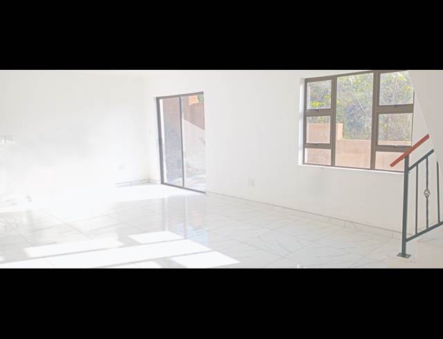 3 bed property to rent in RESERVOIR HILLS