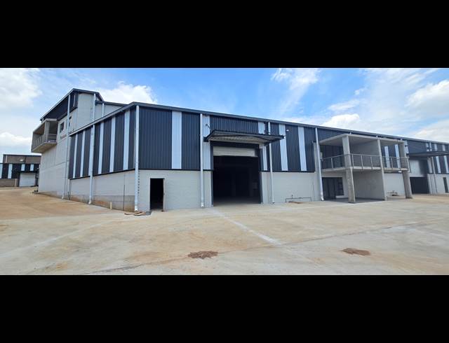 693M² WAREHOUSE TO LET IN LANSERIA