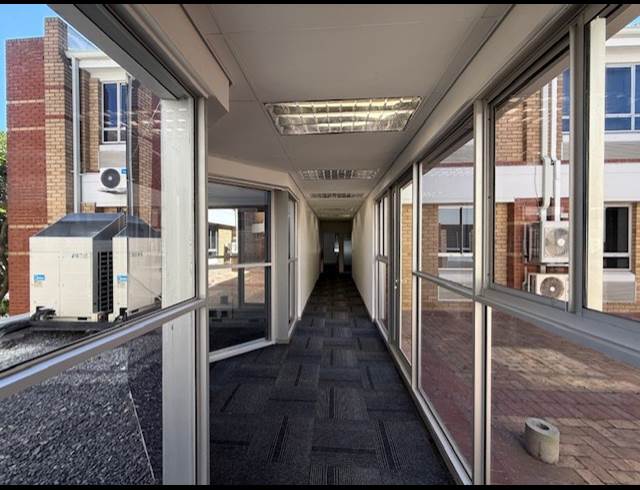 971.40M² OFFICE TO LET IN TYGER VALLEY