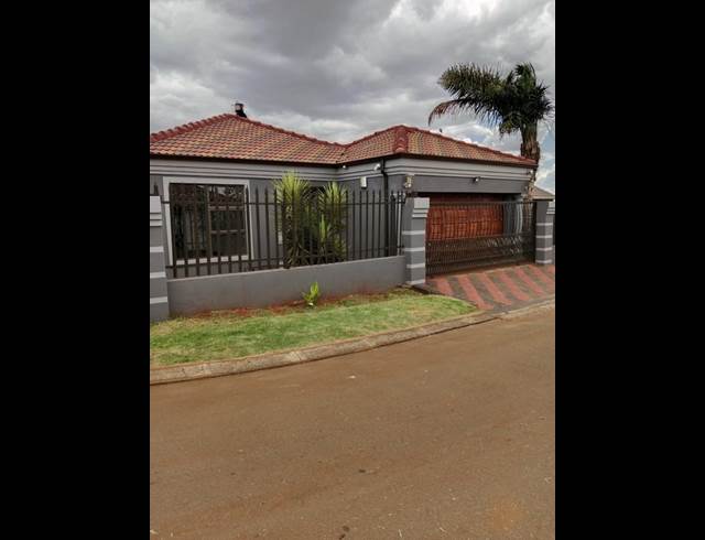 3 BEDROOM PROPERTY TO RENT IN DAWN PARK