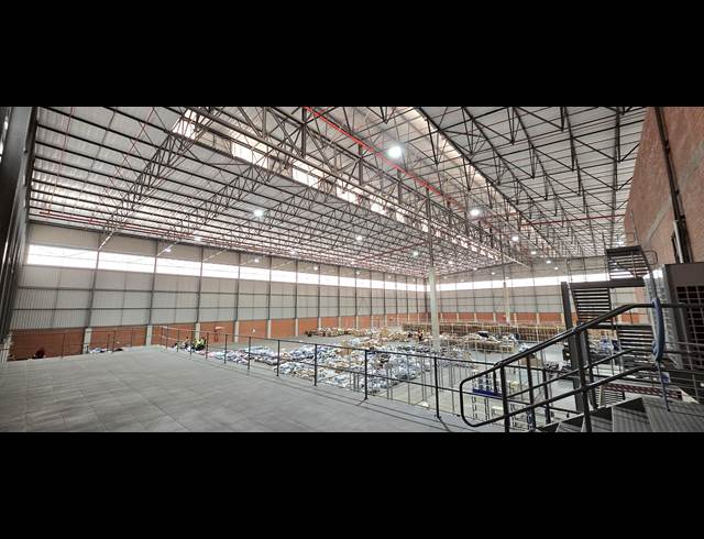 6,940M² WAREHOUSE TO LET IN NORTH RIDING