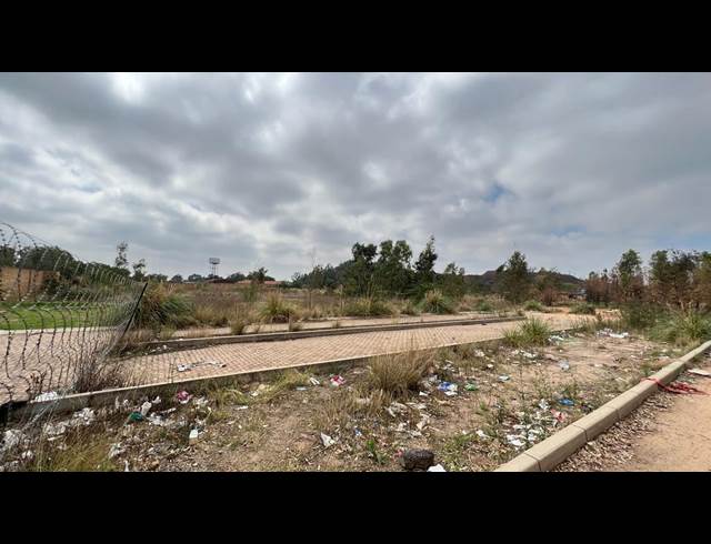 35,000M² VACANT LAND TO LET IN VILLAGE DEEP