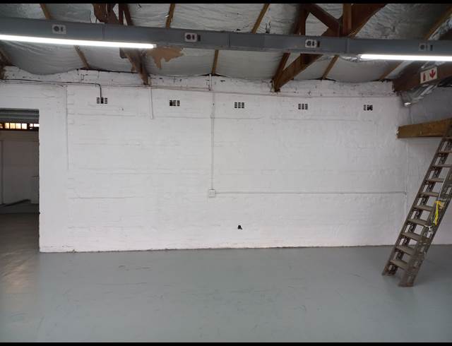 400M² FACTORY TO LET IN WETTON