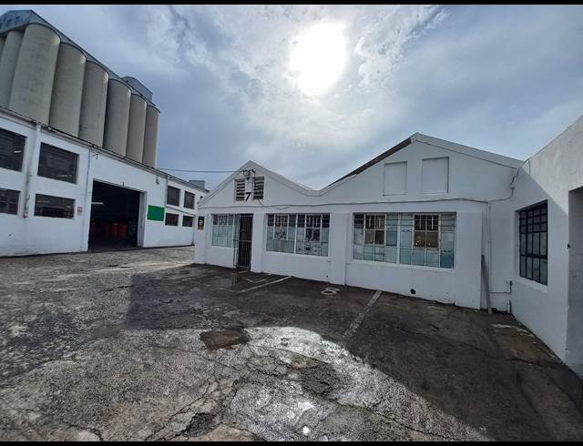 200M² WORKSHOP RENTED IN ARCADIA