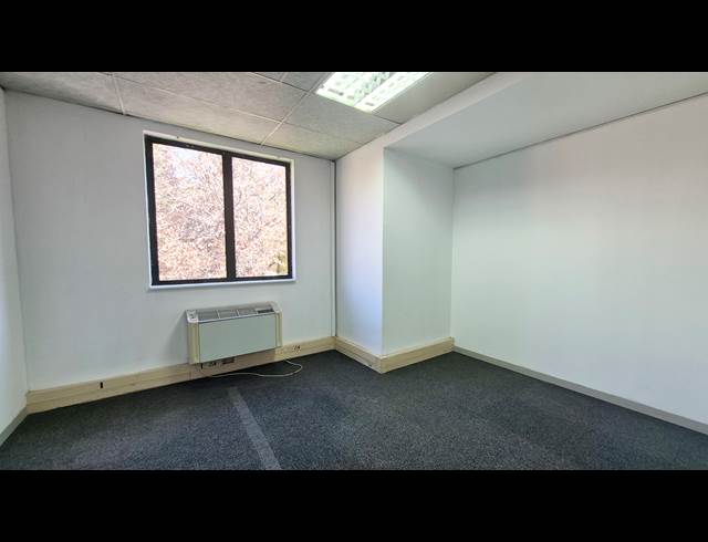379M² OFFICE TO LET IN MENLYN