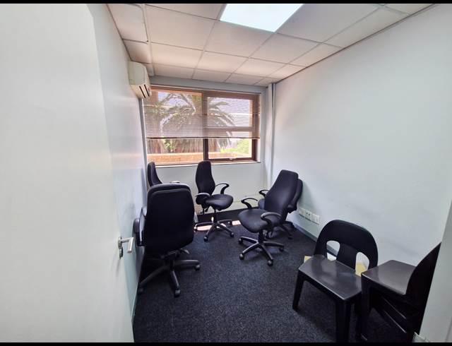 260M² OFFICE TO LET IN HOUGHTON ESTATE