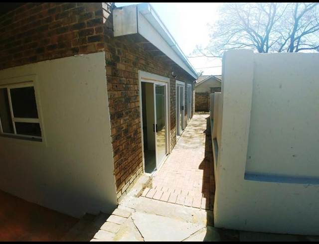 1 BEDROOM PROPERTY TO RENT IN FERNDALE