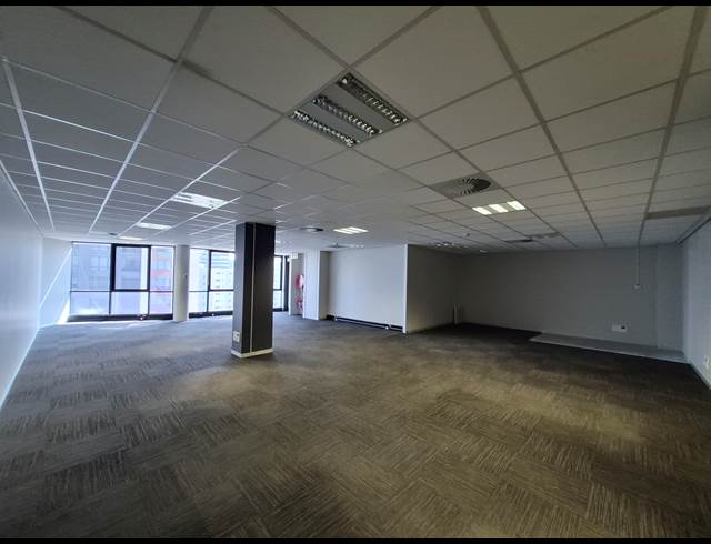 187M² OFFICE TO LET IN SANDTON CENTRAL