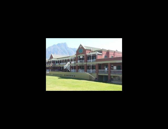 213M² OFFICE TO LET IN CLAREMONT