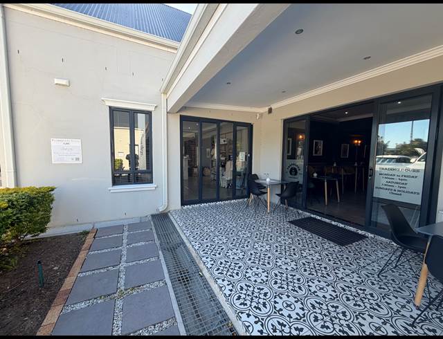165M² OFFICE TO LET IN PAARDEVLEI